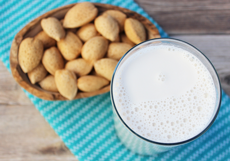 almond-milk-benefits