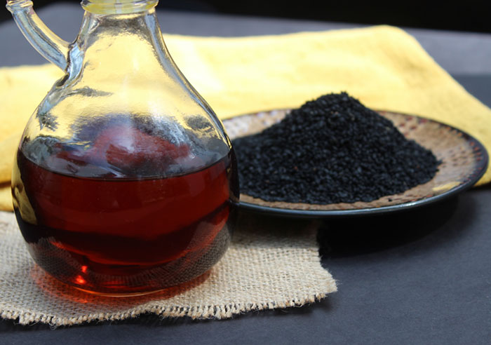 black-seed-oil-black-cumin-seeds black-seed-oil-black-cumin-seeds