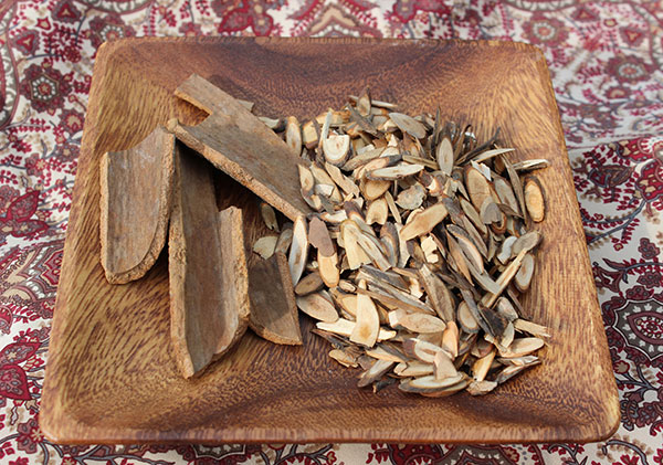 chinese-cinnamon-and-twig chinese-cinnamon-and-twig