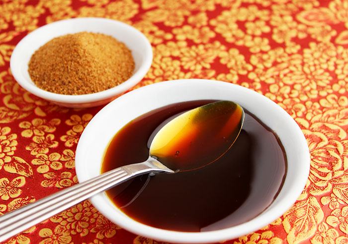 coconut-nectar-spoon-with-coconut-sugar