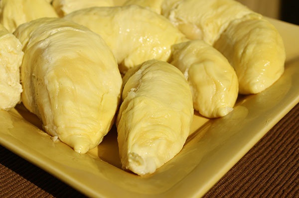 durian-fruit-pods-on-plate durian-fruit-pods-on-plate