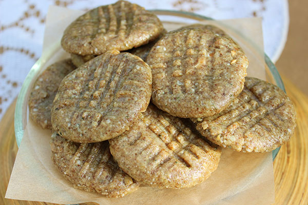 healthy-desserts-peanut-butter-cookies healthy-desserts-peanut-butter-cookies