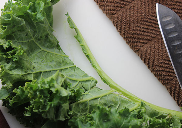 kale-chips-nutrition-de-stemmed-kale