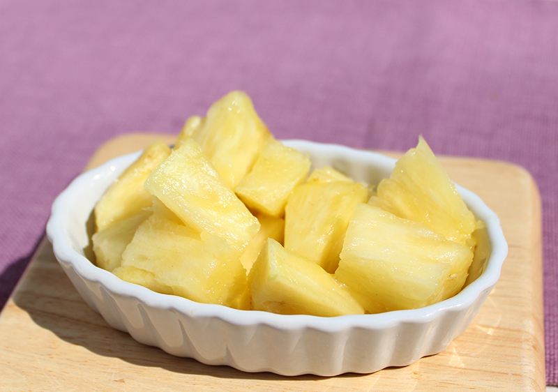5 Pineapple Pros and Cons, Truths About Bromelain