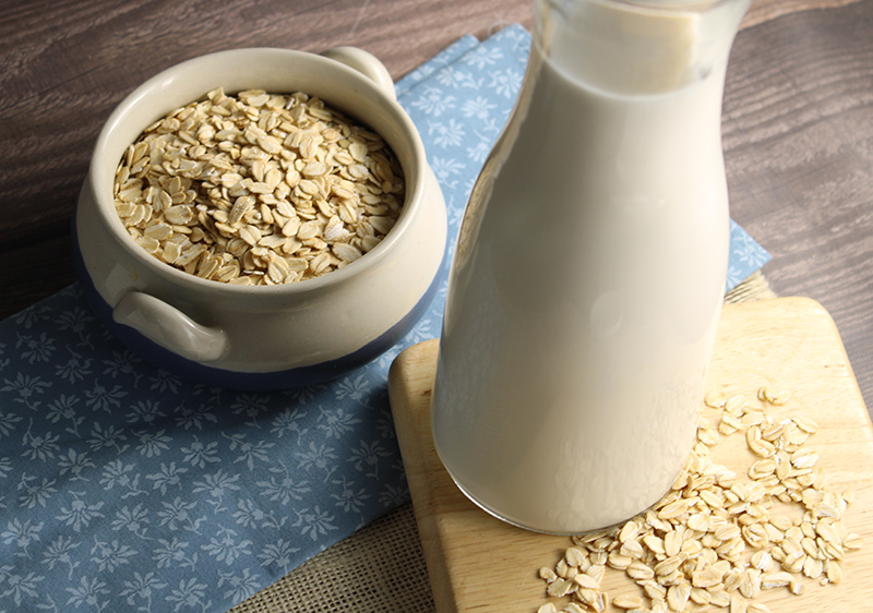 pros-and-cons-of-oat-milk pros-and-cons-of-oat-milk