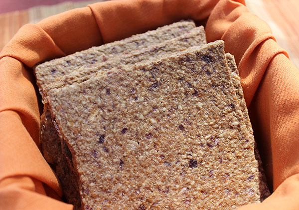 raw-bread-using-chia-and-onion raw-bread-using-chia-and-onion