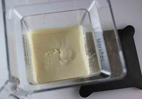 raw-carrot-cake-cashew-cream-cheese-frosting raw-carrot-cake-cashew-cream-cheese-frosting