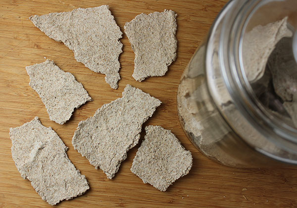 raw-sprouted-rye-crispbread-crackers raw-sprouted-rye-crispbread-crackers