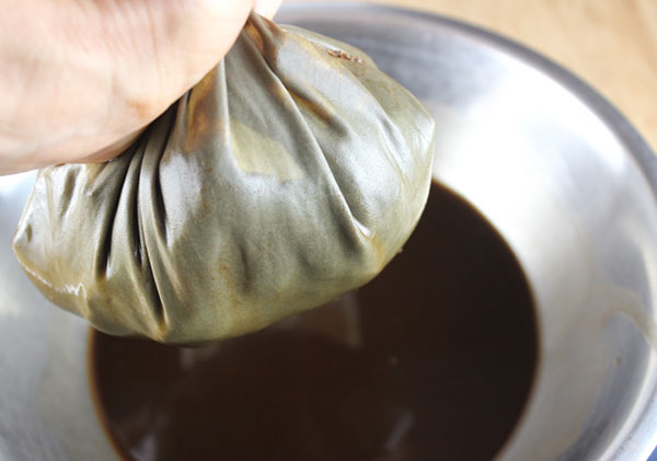 straining-homemade-tincture-4 straining-homemade-tincture-4