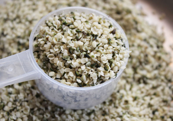 top-superfoods-list-hemp-seeds