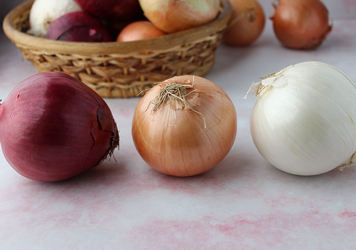 types-of-onions-red-yellow-white types-of-onions-red-yellow-white